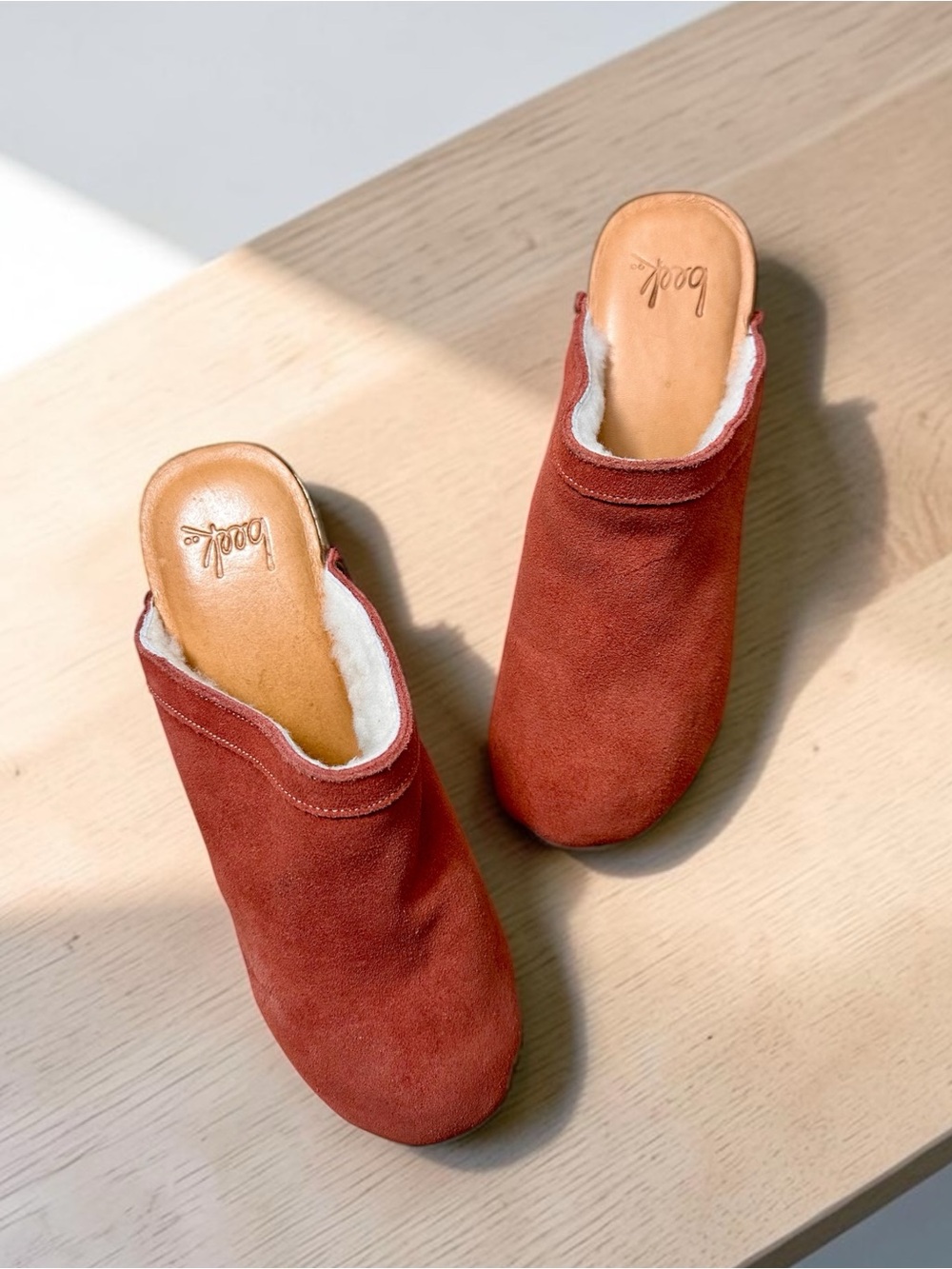 Beek Woodpecker Shearling Lined Clogs in Rosewood Like New